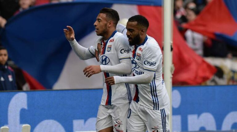 Lacazette and Tolisso, this is the exit?