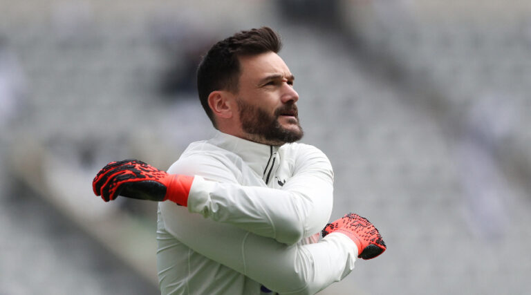 Lloris changes sport!