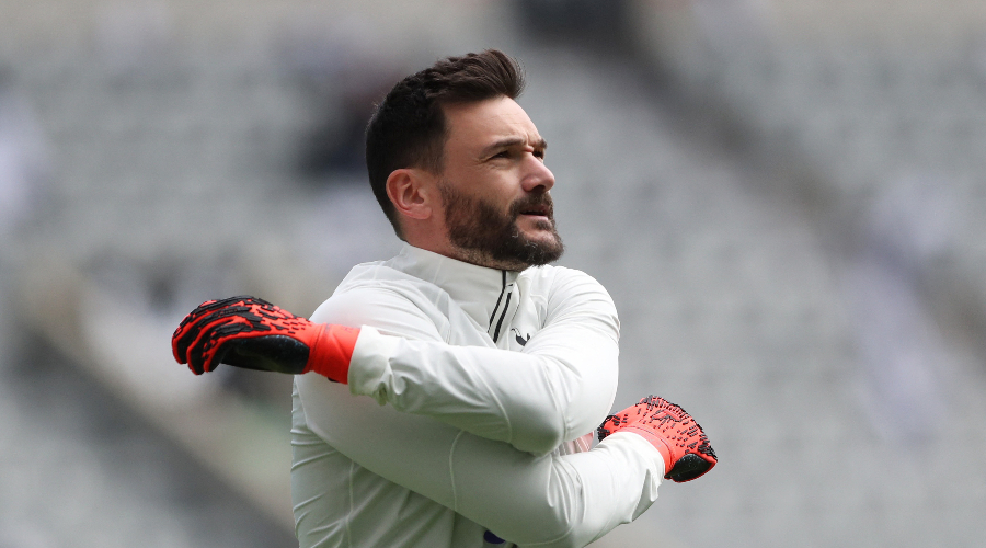 Lloris changes sport!