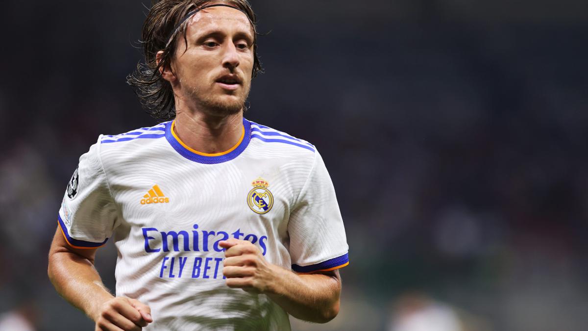 Real Madrid: Luka Modric gets confused with a referee