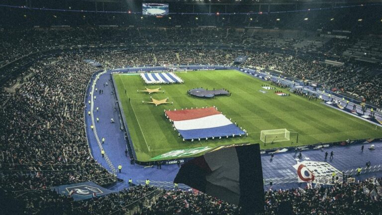 The deadline is approaching for potential buyers of the Stade de France