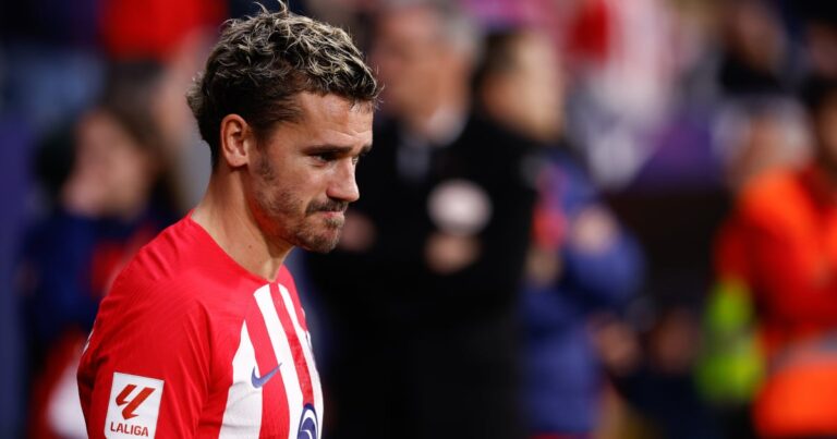 Unprecedented moment!  Griezmann calls out to a journalist