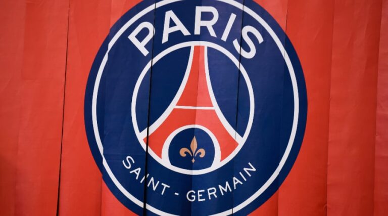A shaman called for help by a PSG player?