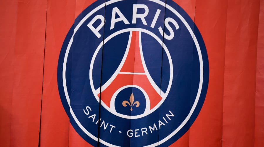 A shaman called for help by a PSG player?