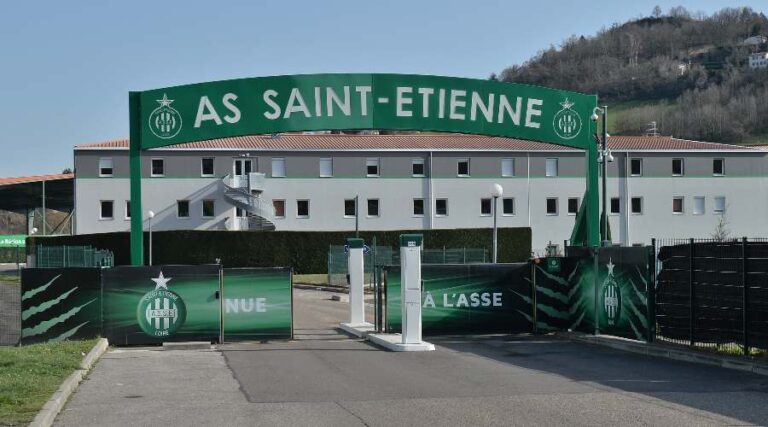 AS Saint-Etienne formalizes its new coach