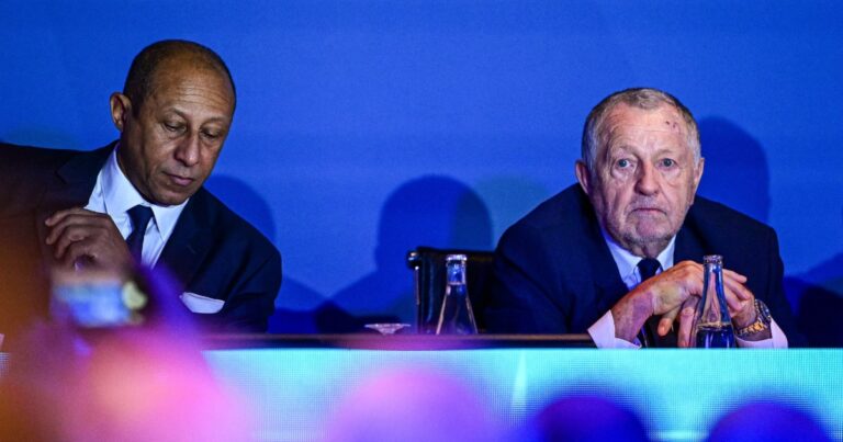 Aulas at the FFF, Riolo makes fun