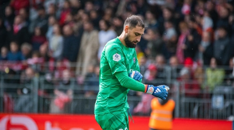 Donnarumma clearly threatened