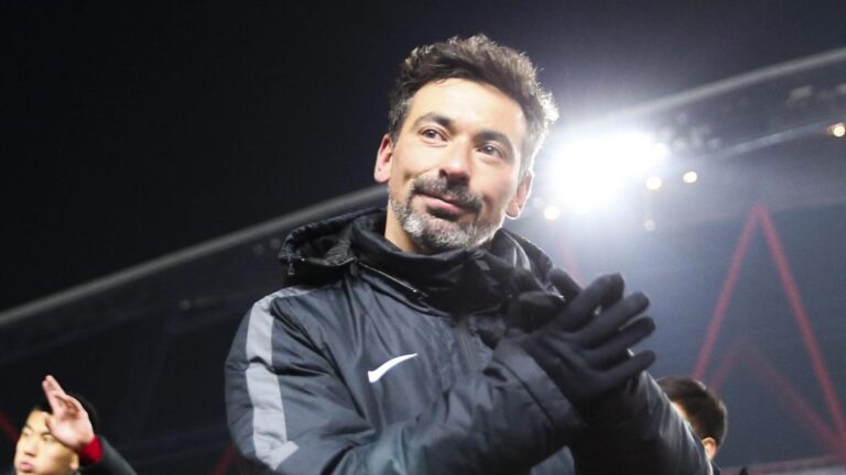 Ezequiel Lavezzi stabbed!