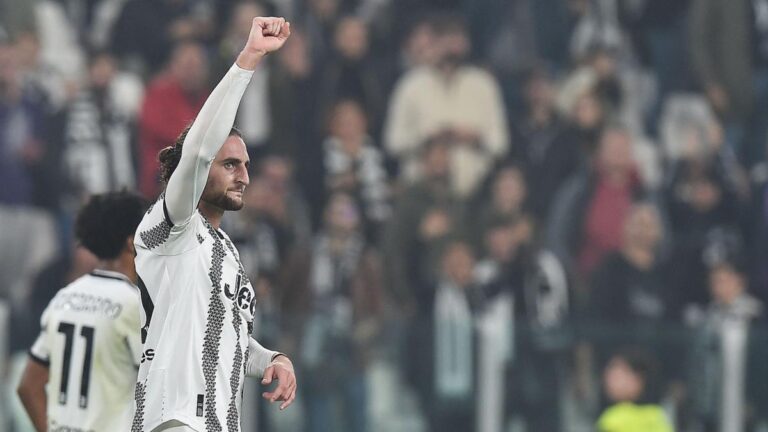 Juve: Adrien Rabiot smashes a Monza player who had upset him