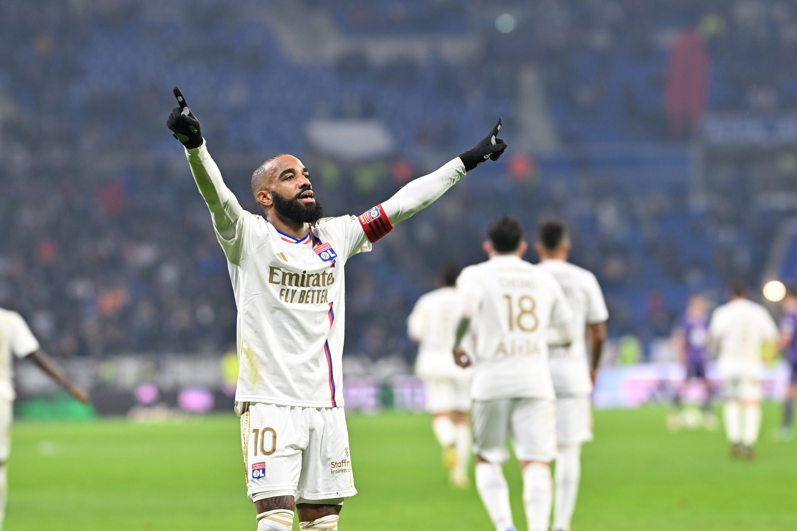 Lacazette wakes up OL!