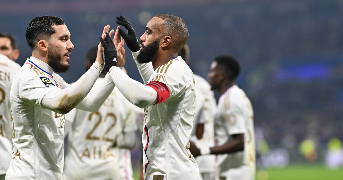 Led by Lacazette, OL finally revolts!