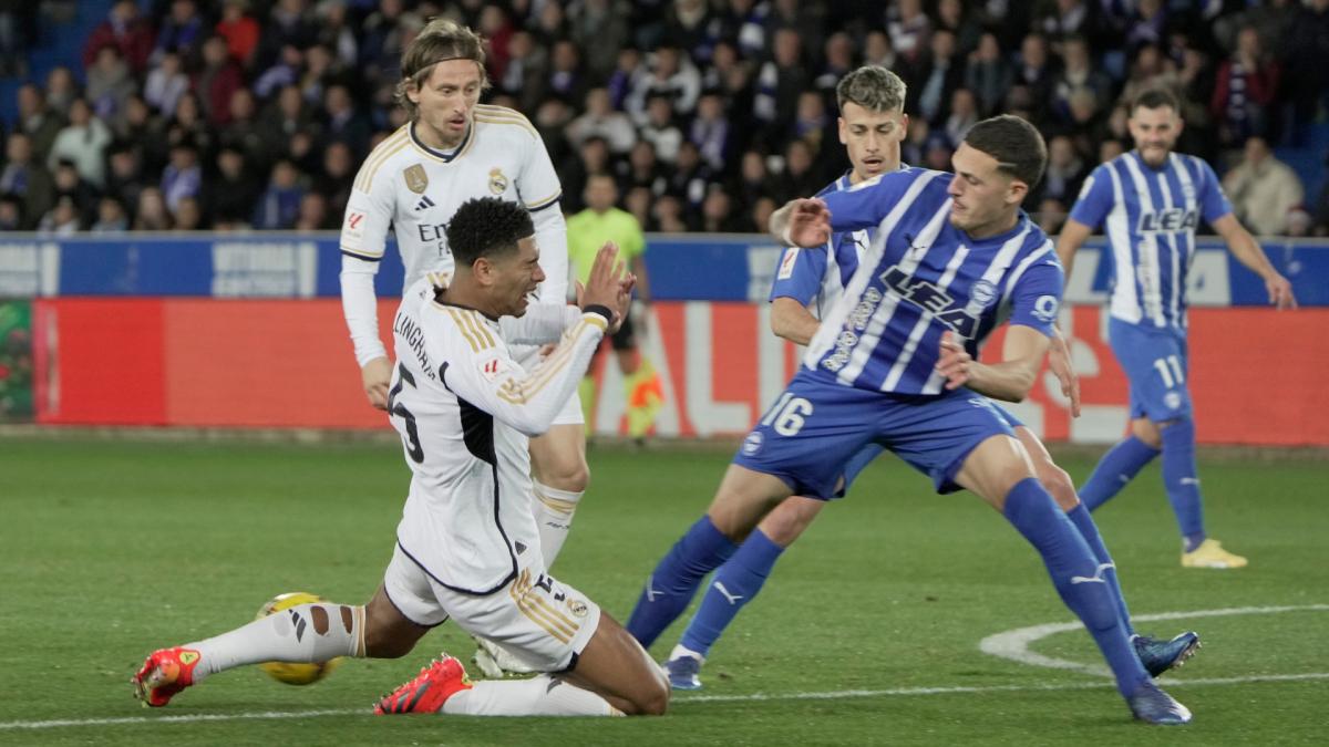 Liga: Real Madrid snatches victory from Alavés and returns to leader ahead of Girona