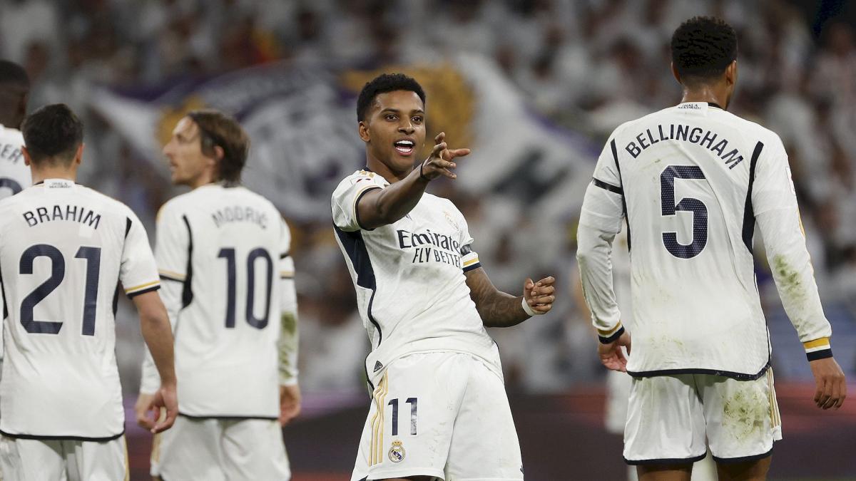 Liga: Real Madrid torpedoes Marcelino's Villarreal and regains the lead!