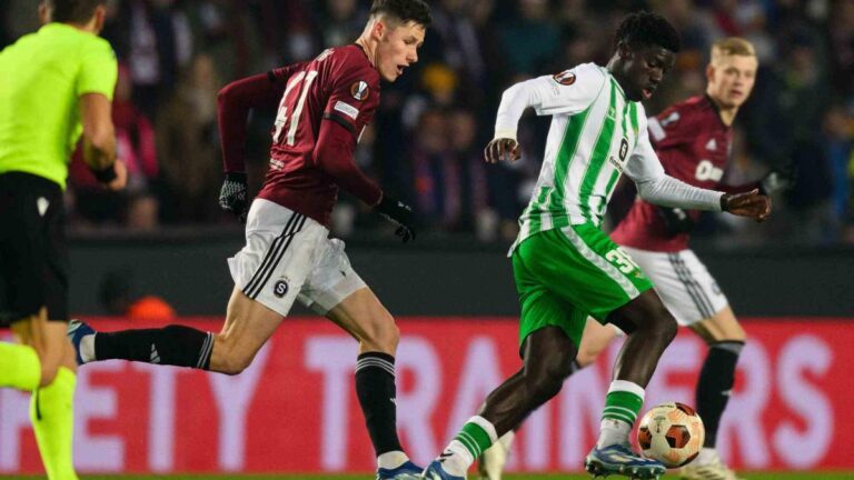 Liga: despite Betis reduced to 10, still no victory for Almería this season