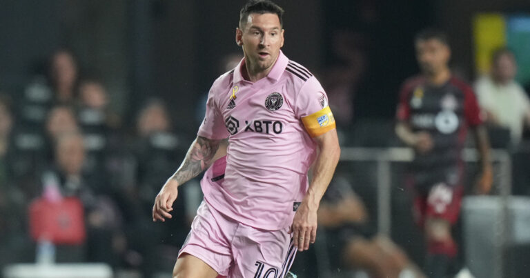 Lionel Messi rewarded by… Vogue