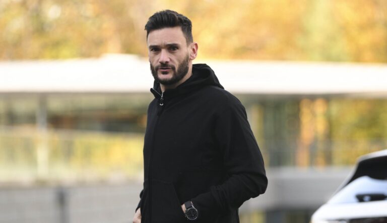 Lloris, it's official