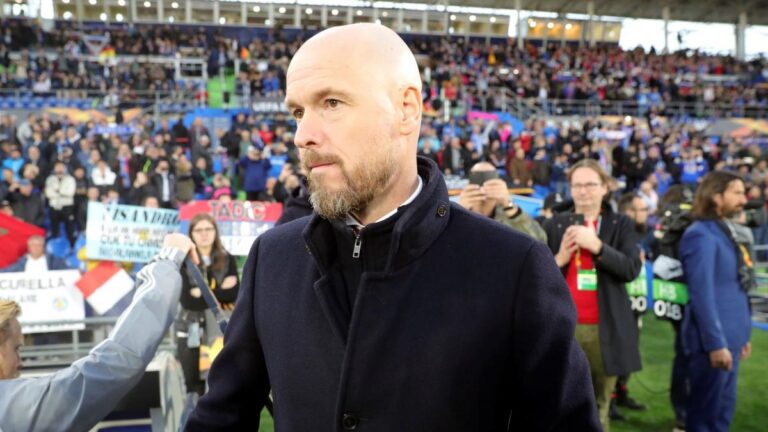 MU: Paul Scholes defends Erik Ten Hag