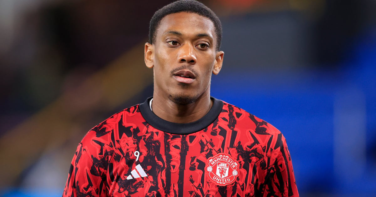 Manchester United fires Anthony Martial
