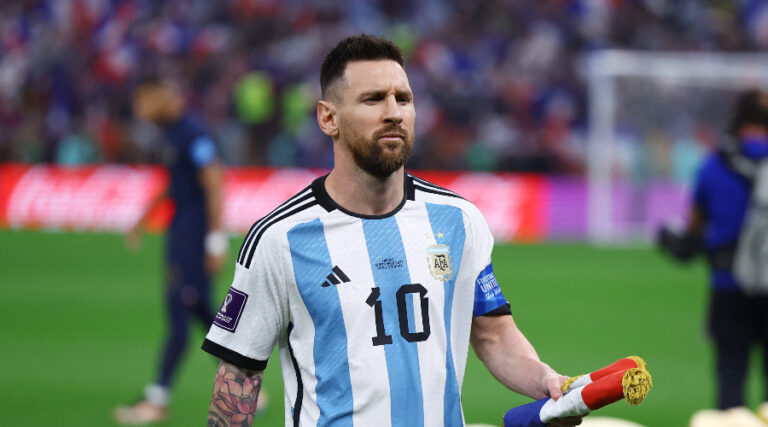 Messi was not loved in Argentina, he lets go