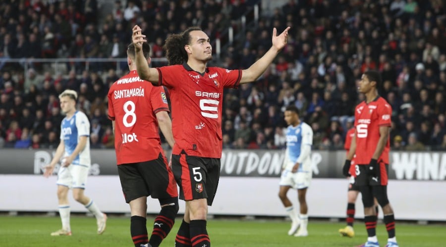 Monaco pushes Rennes