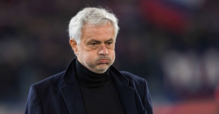 Mourinho reveals how Lassana Diarra gave him “white hair”