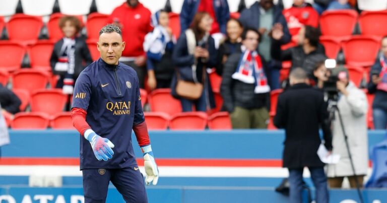 PSG: Navas warns Donnarumma