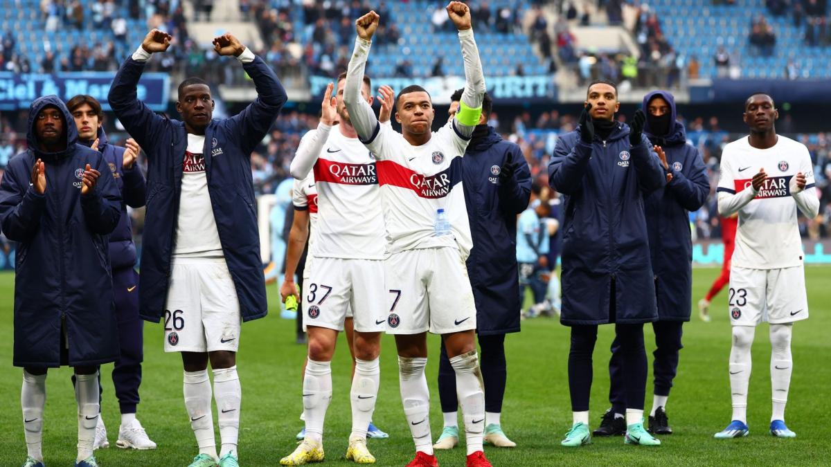 PSG: players are prohibited from leaving their homes