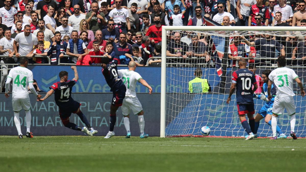 Serie A: Cagliari overthrows Sassuolo in added time!