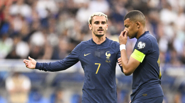 Why Deschamps didn't give the armband to Griezmann