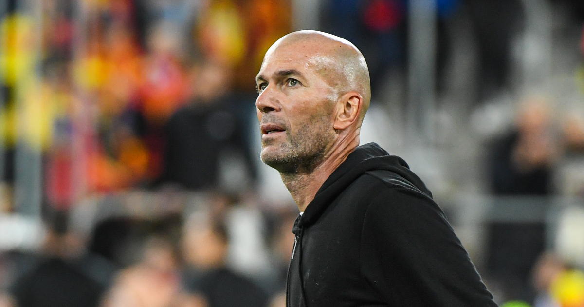Tin chuyển nhượng trưa 15/1: Benzema xác nhận đến Manchester United; Man Utd ký Zidane thay Ten Hag