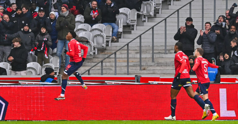Lille-Le Havre live: The lines are in