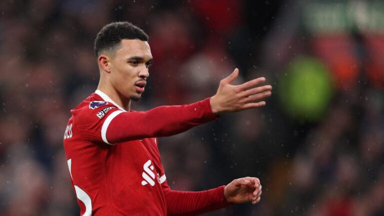 Liverpool: Trent Alexander-Arnold harassed by a… sex maniac!