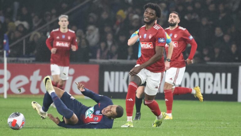PSG: no risks taken with Kylian Mbappé