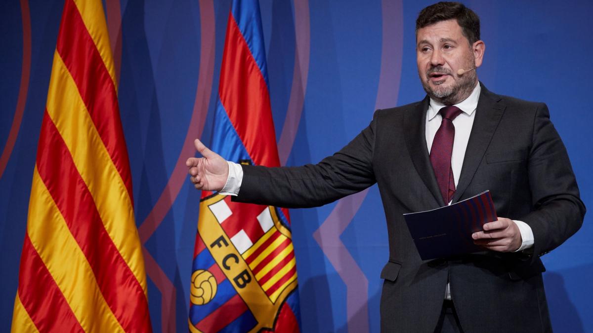 Barça: Romeu resigns