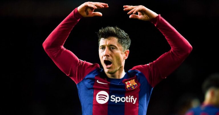 Lewandowski cash on the state of Barça