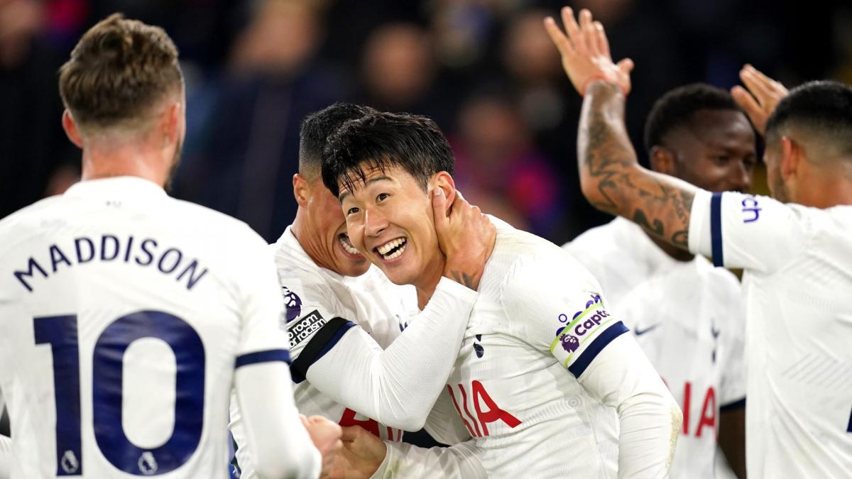 PL: Tottenham crush Aston Villa