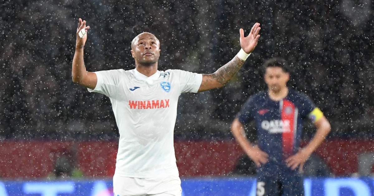 André Ayew rooms PSG