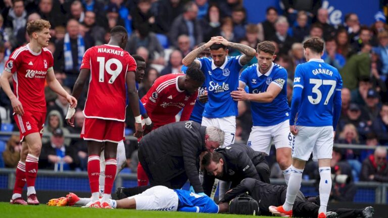 Everton: big scare for Beto who leaves on respiratory assistance
