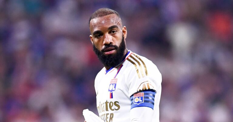 Lacazette, the big announcement