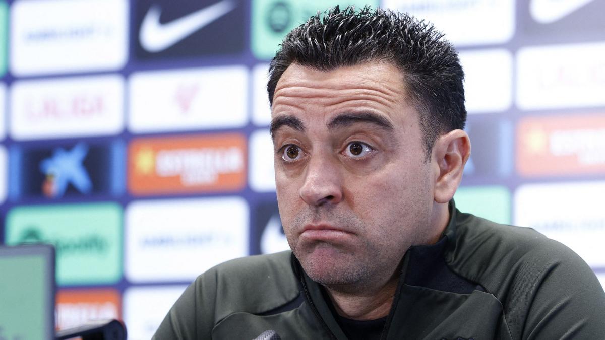 Real Madrid fans call on Xavi to stay as FC Barcelona coach