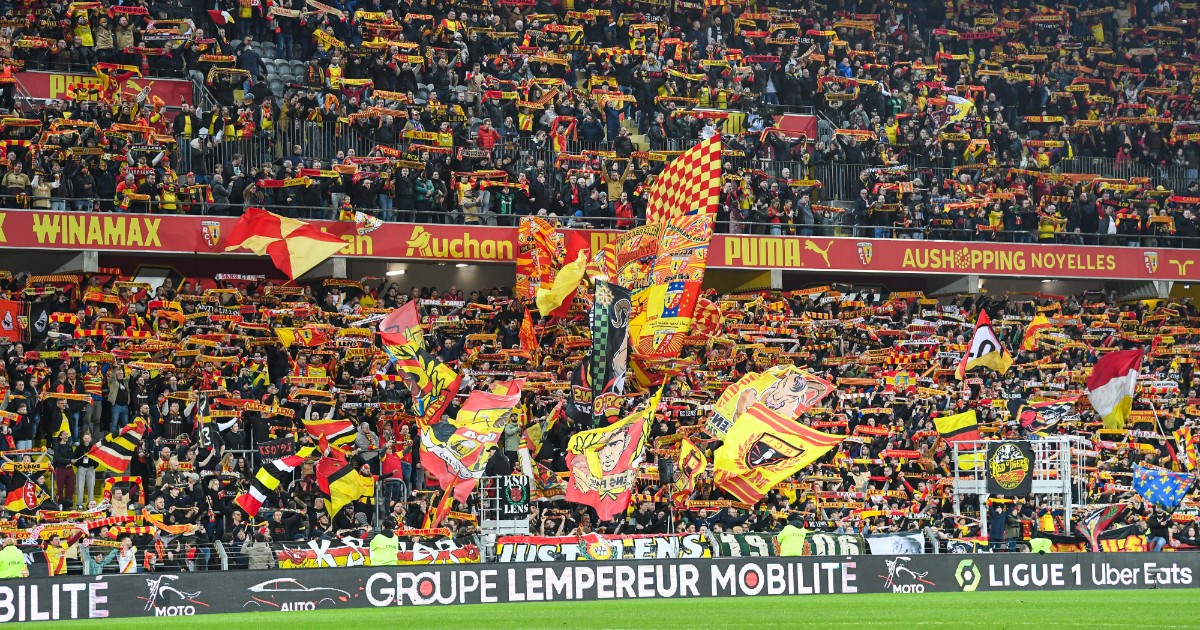 “Scandal” at RC Lens!  This act of the supporters which goes very badly