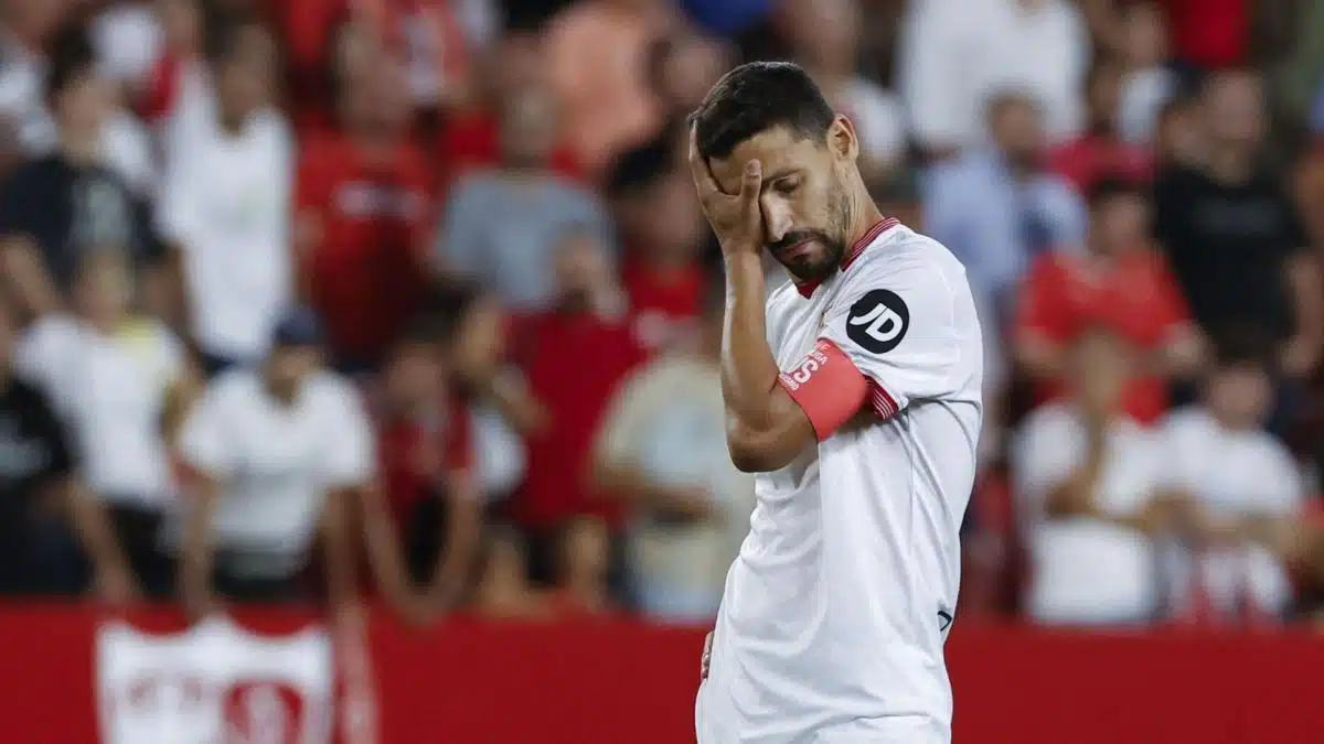Jesus Navas leaves Sevilla FC