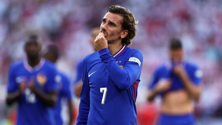 Griezmann and the Blues, "it's over"