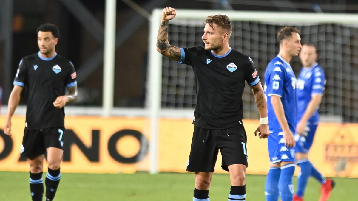 Lazio fan bursts into tears in front of Ciro Immobile