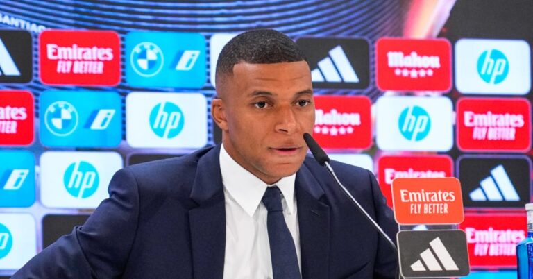 Mbappé buys Ligue 2 club