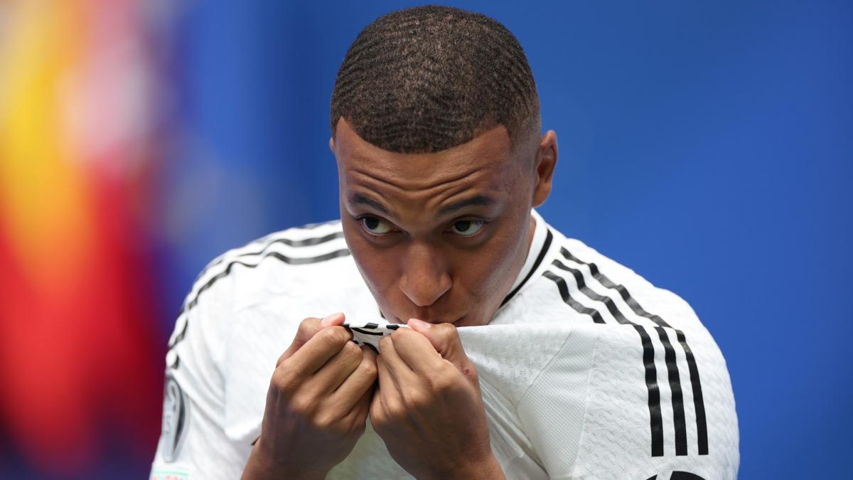 Real Madrid have made their decision for Kylian Mbappé's nose
