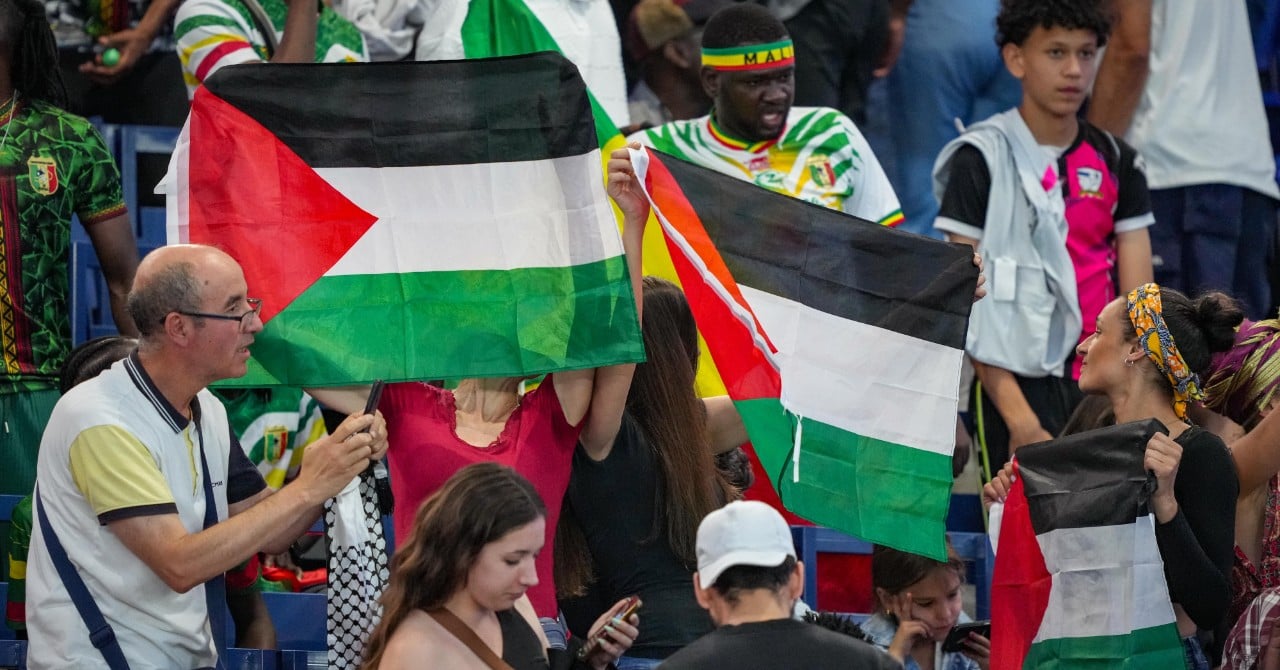 Tense match at the Parc des Princes between Mali and Israel