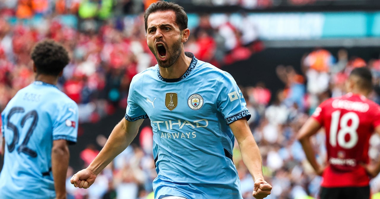 Manchester City win the Community Shield