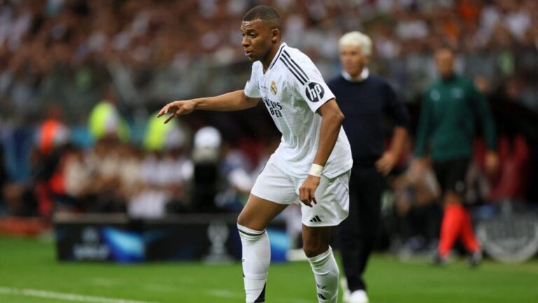 Kylian Mbappé shocks the Real Madrid locker room!