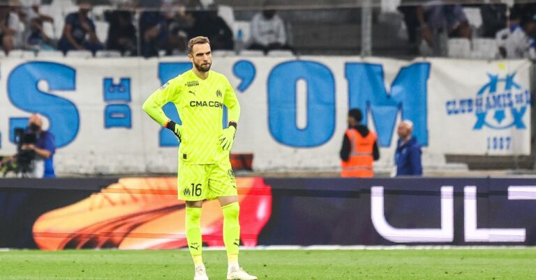 Pau Lopez bids farewell to OM